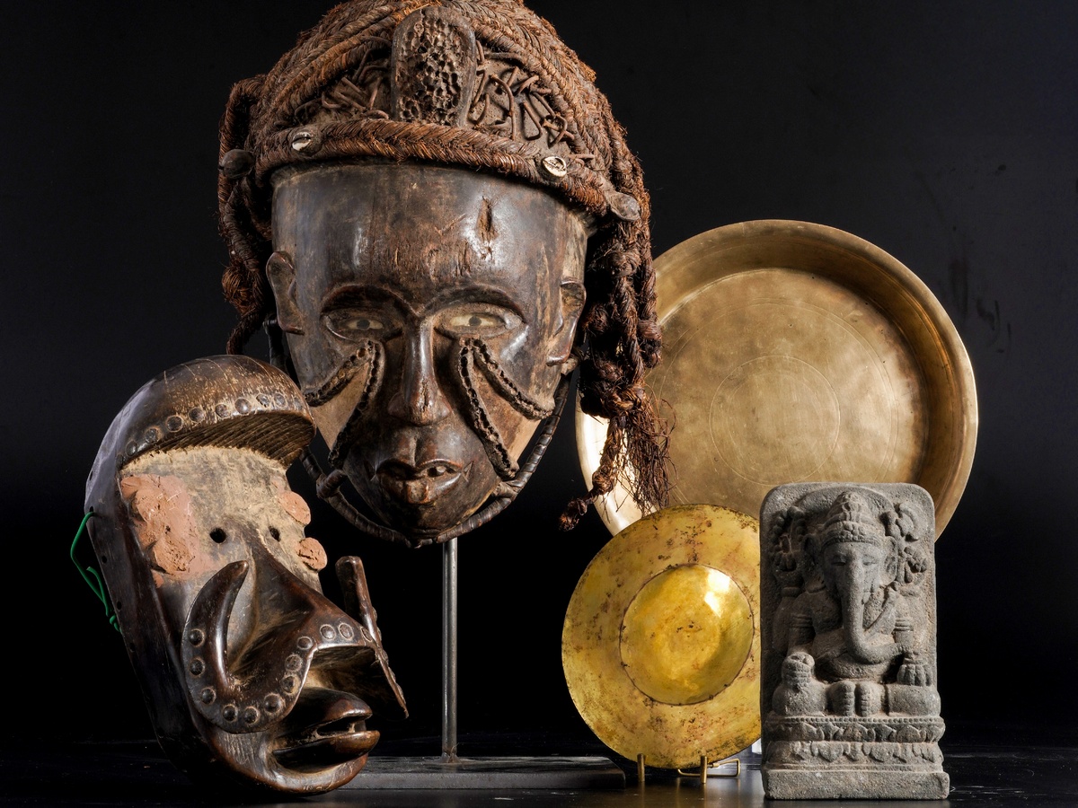Art & Trouvailles. Oltre 200 Lotti Ad Offerta Libera