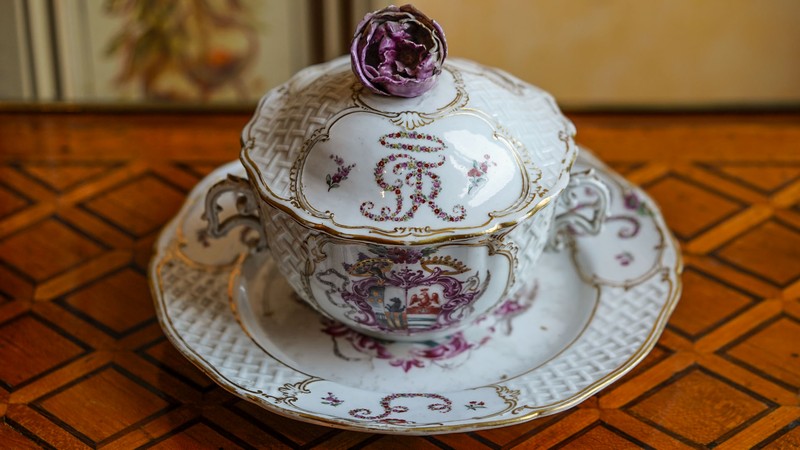 Maioliche e Porcellane